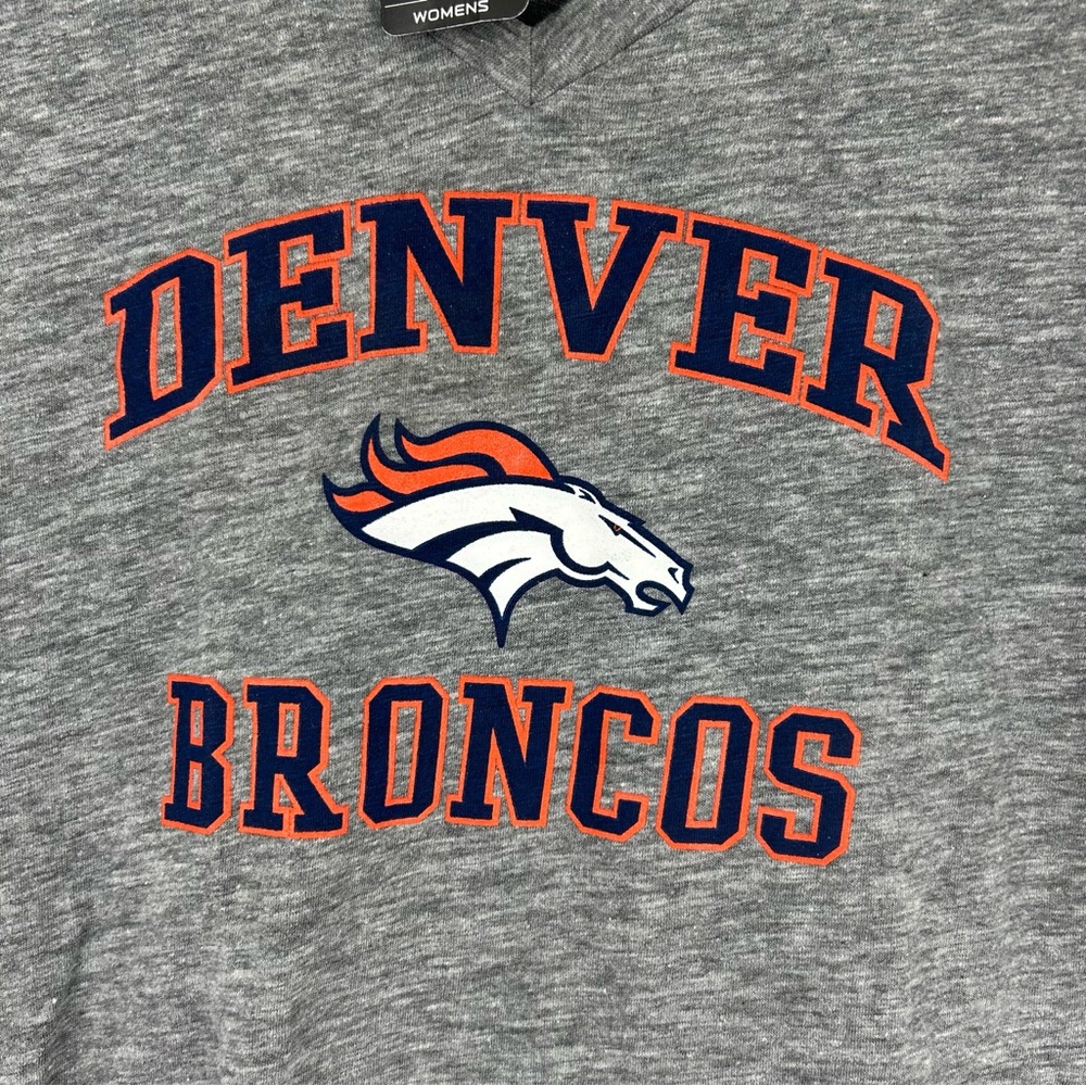 NFL Team Apparel Gray V-Neck Denver Broncos Tee size Large - Picture 3 of 6
